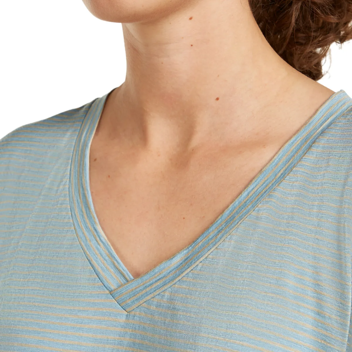 Women ICEBREAKER T-Shirts And Polos^150 Tech Lite V - Women's T-Shirt