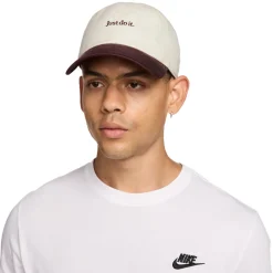 Women NIKE Tuques, Caps And Hats^Club - Adult Adjustable Cap