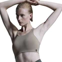 Women ON Clothing|Trail Running Clothing^Endurance - Women's Sports Bra