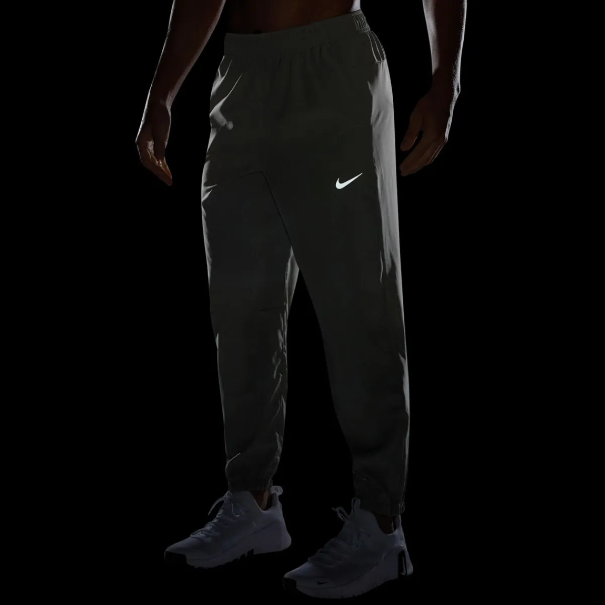 NIKE Form Dri-FIT - Men's Training Pants