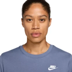 Women NIKE T-Shirts And Polos^Sportswear Club Essentials - Women's T-Shirt